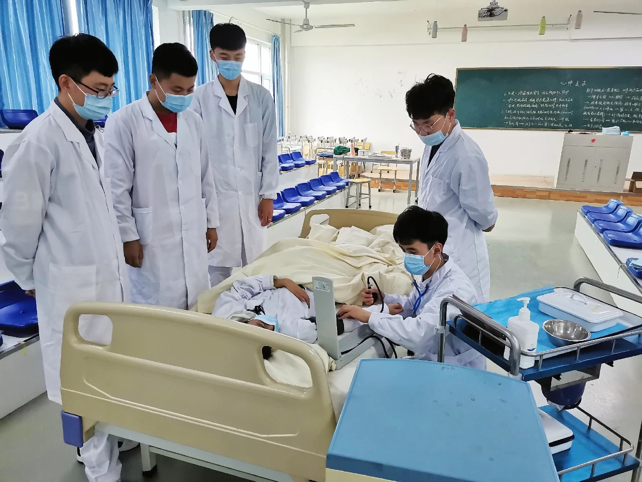 汇总沉呈-全国初中毕业生临床医学技能培训名校