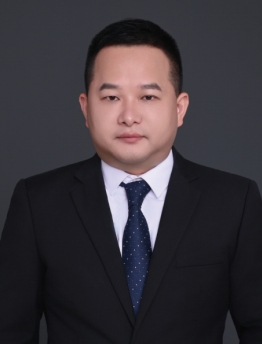 华耀复读学校-谢丁连老师
