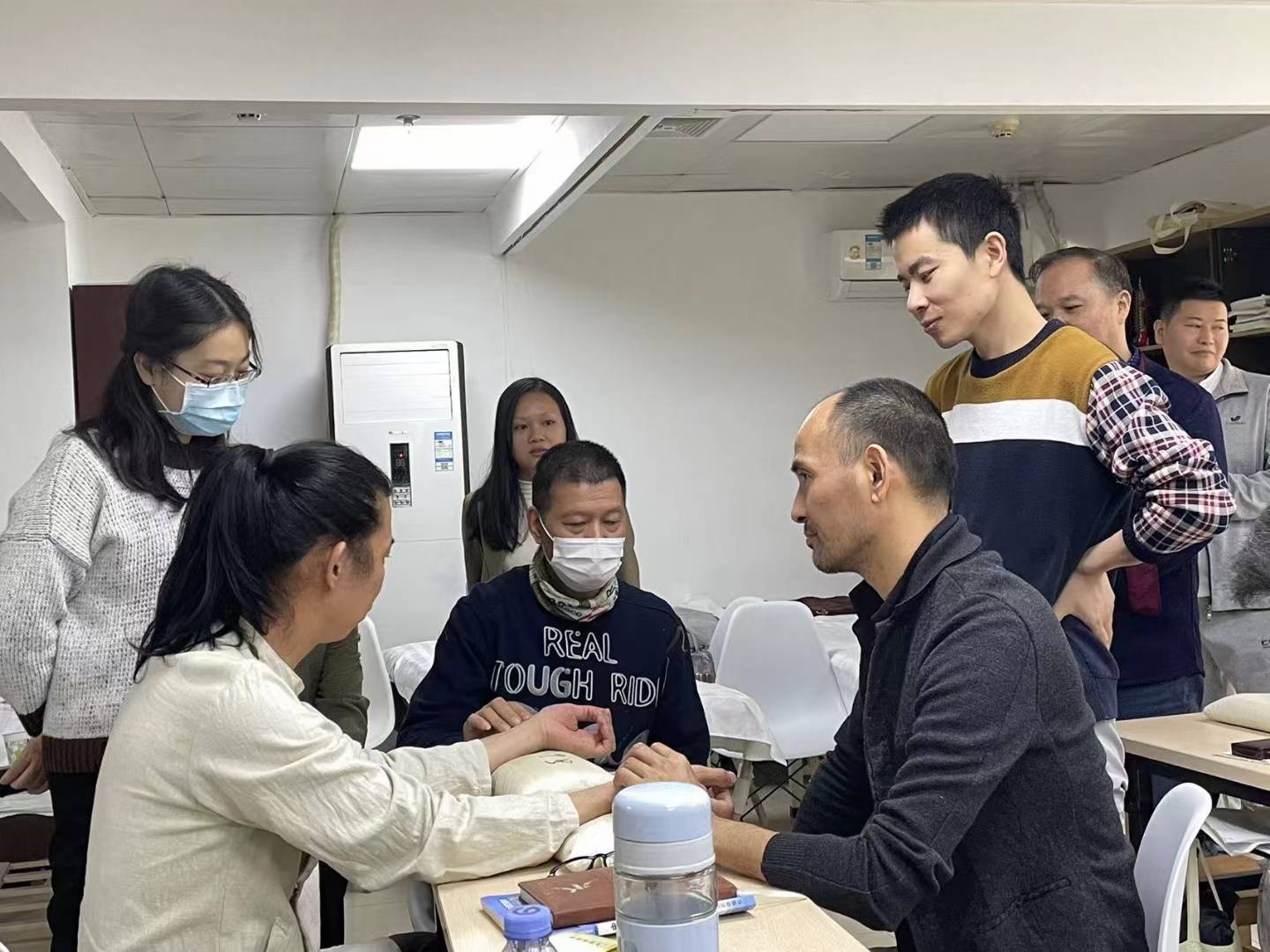 热榜!26广州中医针灸技术专业培训学校-润贤中医学堂