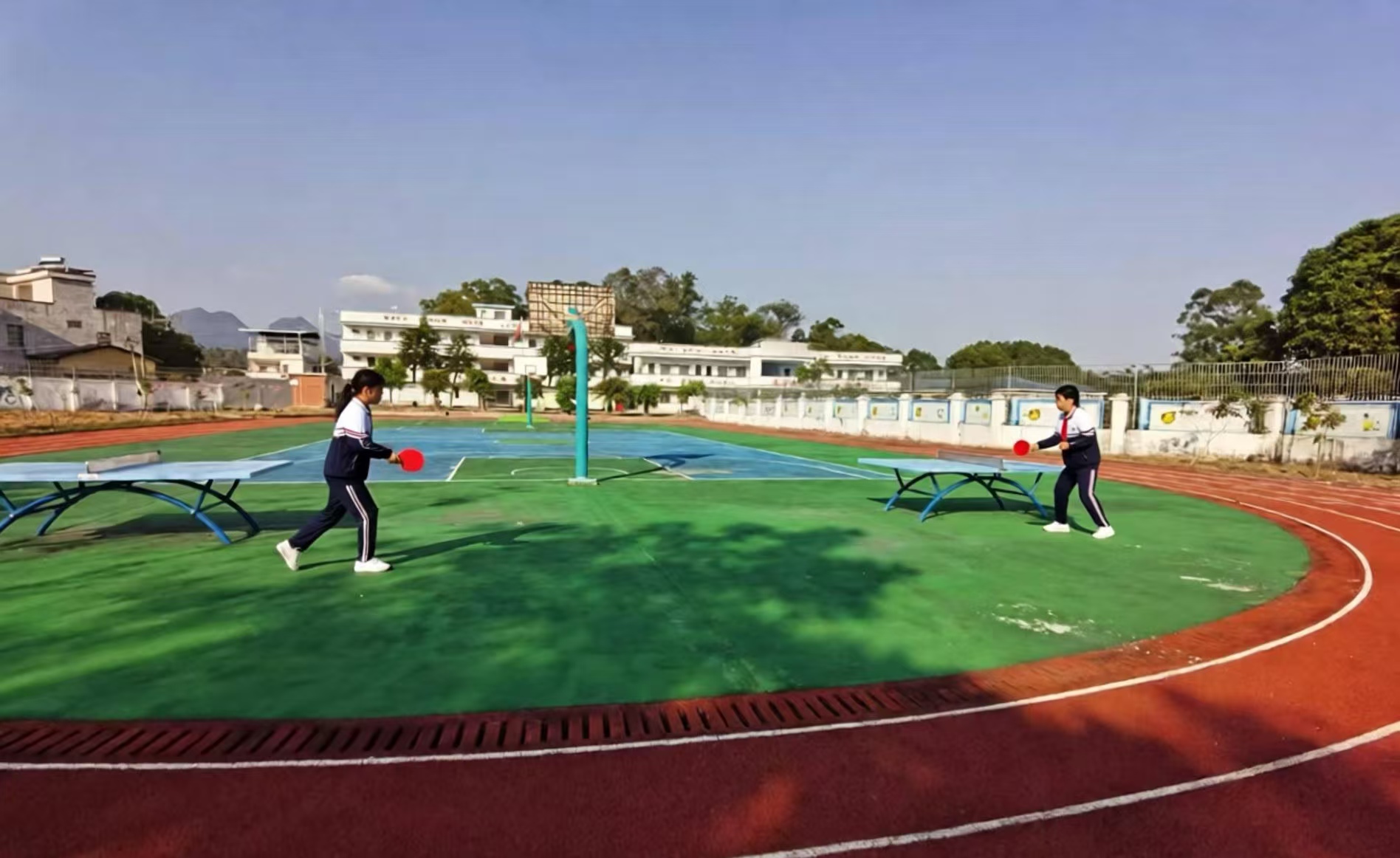  军事化管理学校有哪些-广州专门改善青少年不良行为的正规学校