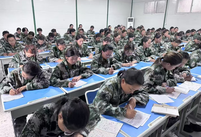 四川成都封闭式军事化孩子沉迷游戏网瘾戒除学校哪家好